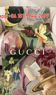 Gucci Dreamscape Throw Blanket – Moon Cat IMG_2969